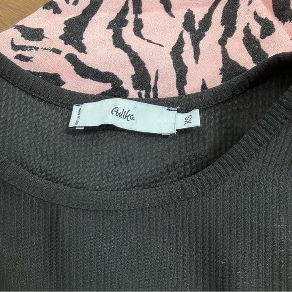 Adika Black Ribbed Crop Bralette Top (XS) - Picture 2 of 4